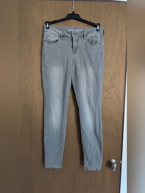Old Navy Women's Light Gray Skinny Jeans